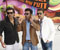 Sunil Shetty say something to Irfan Khan and Bobby Deol
